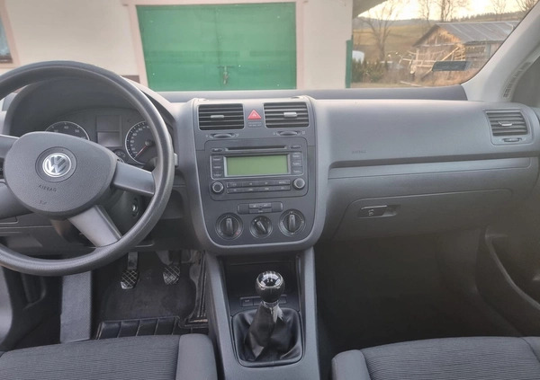 Volkswagen Golf cena 13000 przebieg: 221680, rok produkcji 2005 z Węgliniec małe 46